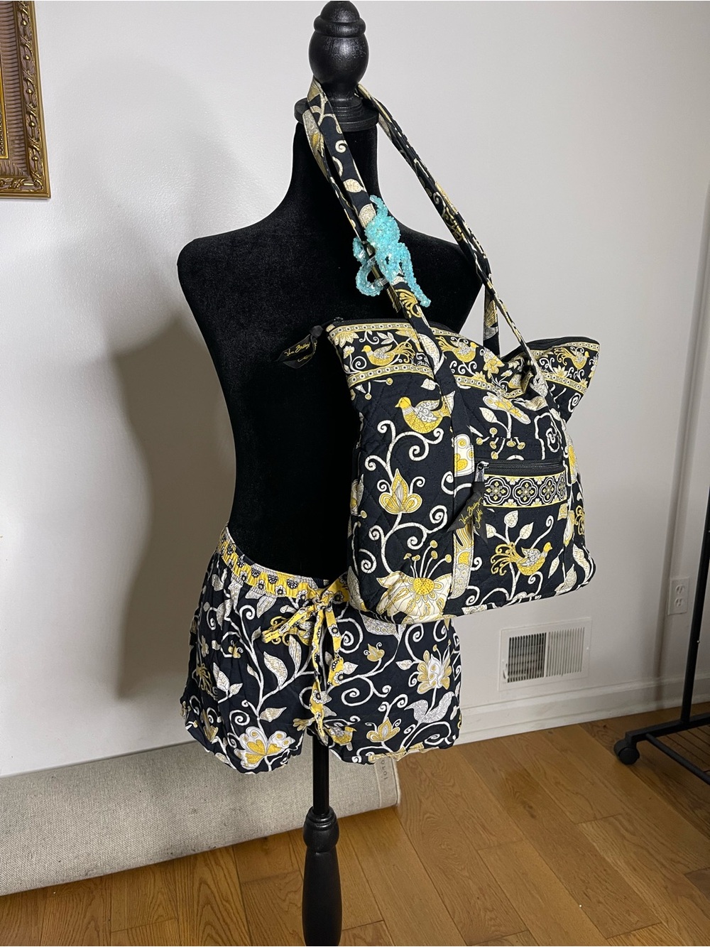 Vera Bradley Quilted Tote Bag & Matching Shorts Set -Retired Yellow Bird Pattern